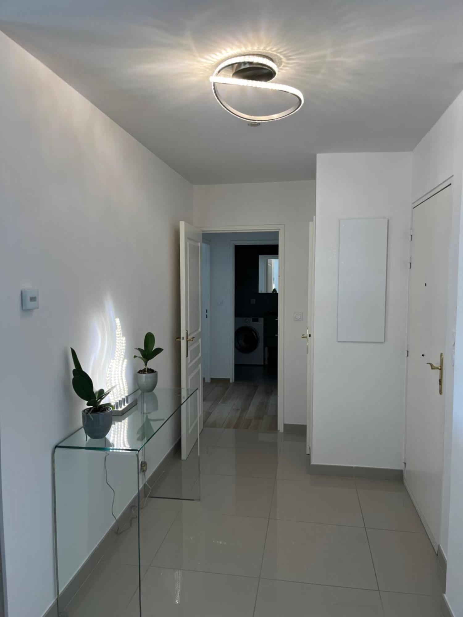 Appartement Entierement Equipe Charbonnières-les-Bains Exterior foto