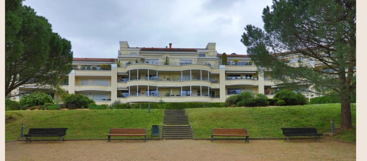 Appartement Entierement Equipe Charbonnières-les-Bains Exterior foto